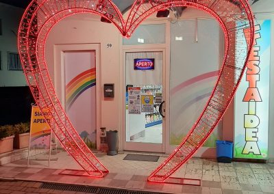 Luminarie San Salvo Realizza illuminazioni professionali per il tuo negozio, la tua città, o la tua cerimonia preferita. Lavoriamo sul territorio abruzzese, con sede a San Salvo. Illuminazioni san salvo, illuminazioni vasto, illuminazioni cupello, illuminazioni montenero, illuminazioni petacciato e dintorni.