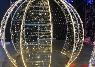 Luminarie San Salvo Realizza illuminazioni professionali per il tuo negozio, la tua città, o la tua cerimonia preferita. Lavoriamo sul territorio abruzzese, con sede a San Salvo. Illuminazioni san salvo, illuminazioni vasto, illuminazioni cupello, illuminazioni montenero, illuminazioni petacciato e dintorni.