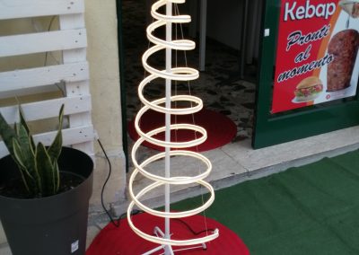 Luminarie San Salvo Realizza illuminazioni professionali per il tuo negozio, la tua città, o la tua cerimonia preferita. Lavoriamo sul territorio abruzzese, con sede a San Salvo. Illuminazioni san salvo, illuminazioni vasto, illuminazioni cupello, illuminazioni montenero, illuminazioni petacciato e dintorni.