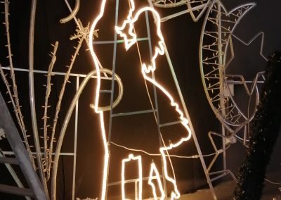 Luminarie San Salvo Realizza illuminazioni professionali per il tuo negozio, la tua città, o la tua cerimonia preferita. Lavoriamo sul territorio abruzzese, con sede a San Salvo. Illuminazioni san salvo, illuminazioni vasto, illuminazioni cupello, illuminazioni montenero, illuminazioni petacciato e dintorni.